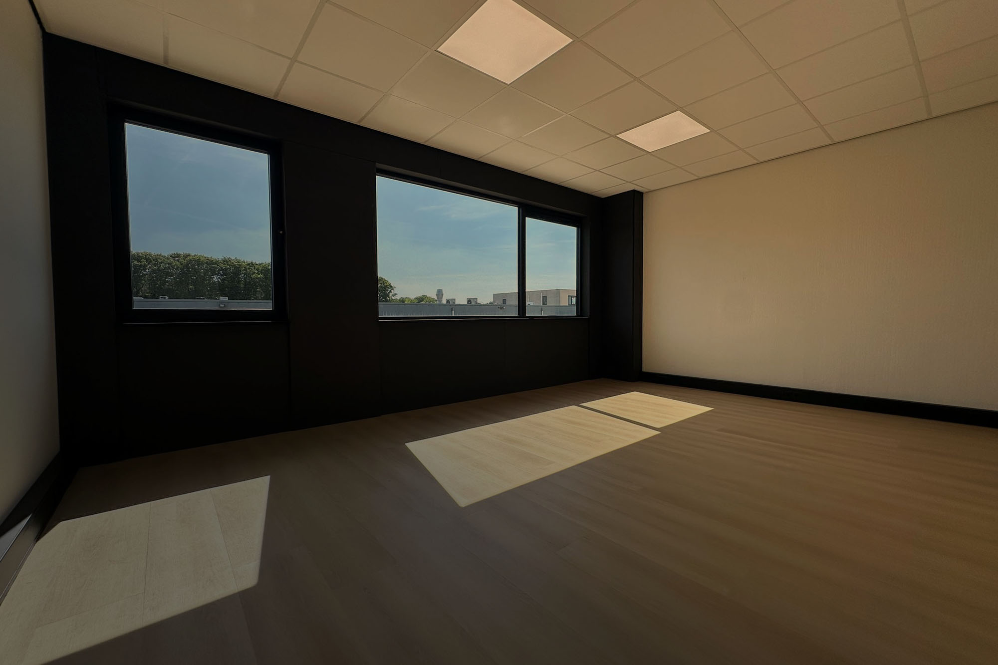 Aanbod   Aphroditestraat 1 05 Tilburg, Tilburg  Raimond Weenink Bedrijfsmakelaardij 0007 Screenshot 2024 11 28 at 10.46.